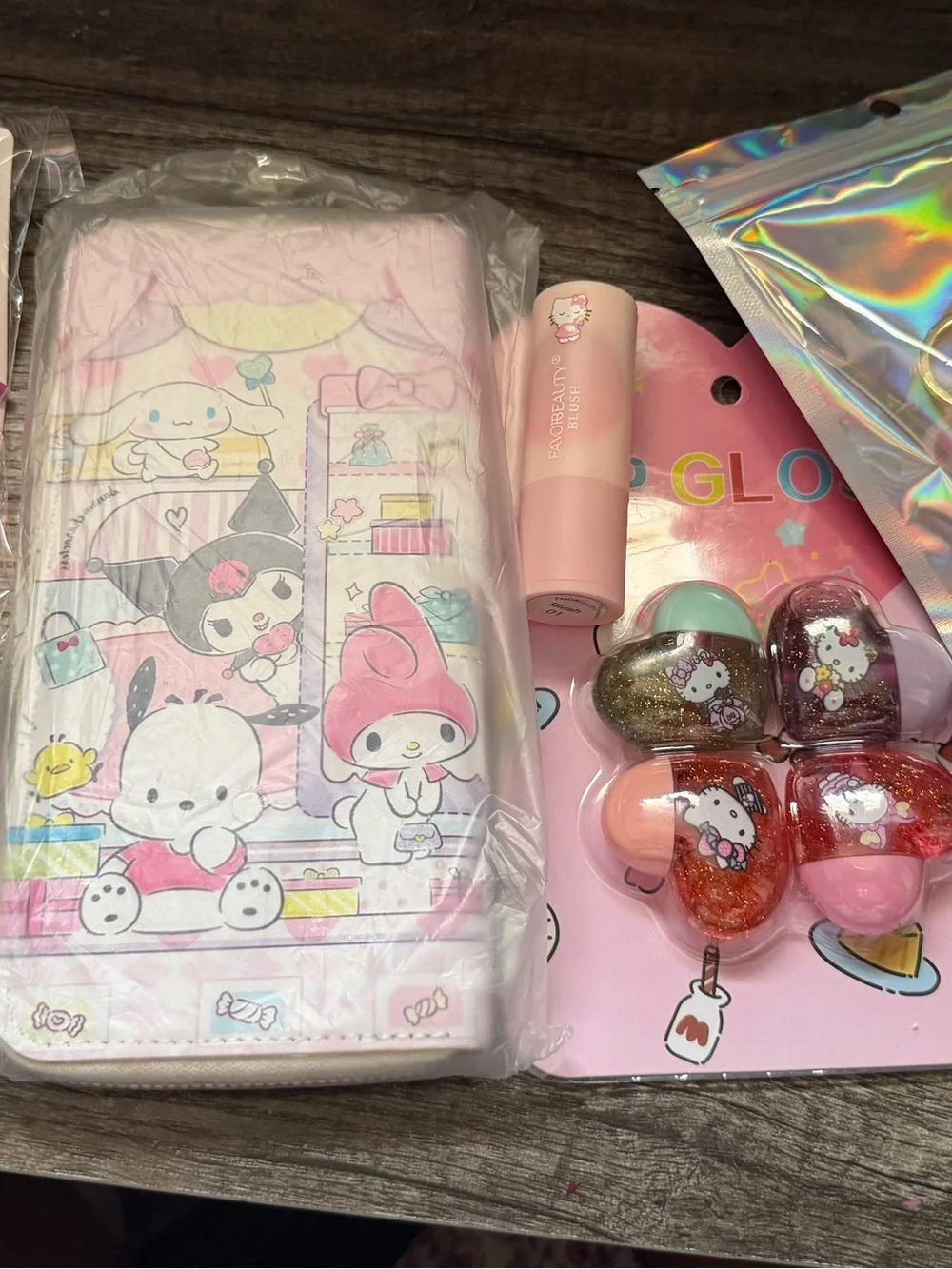 Hello Kitty hello kitty